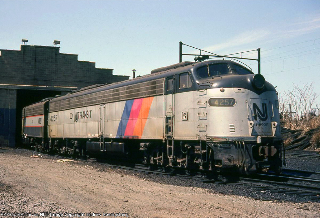 NJT 4257